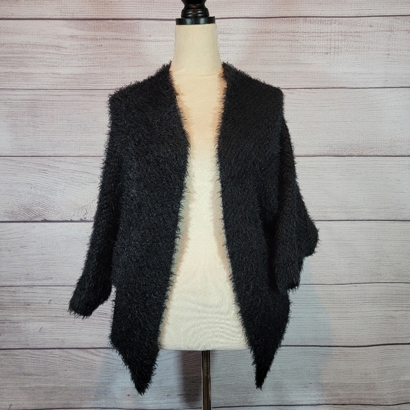 MATERIAL Girl Eyelash Drape Front Cardigan Open Shaggy Sweater Black Size Small - Picture 1 of 6